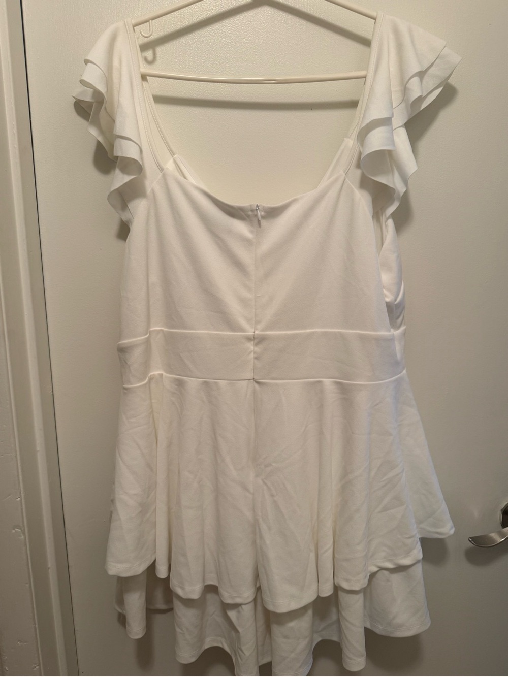 ARULA White Ruffle Sleeve Peplum Tunic
